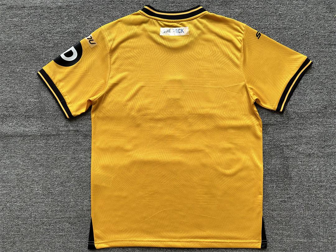 Jersey Wolverhampton Local 2024/2025